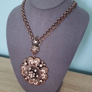 NWOT Beautiful Long Statement Necklace Copper Tone
